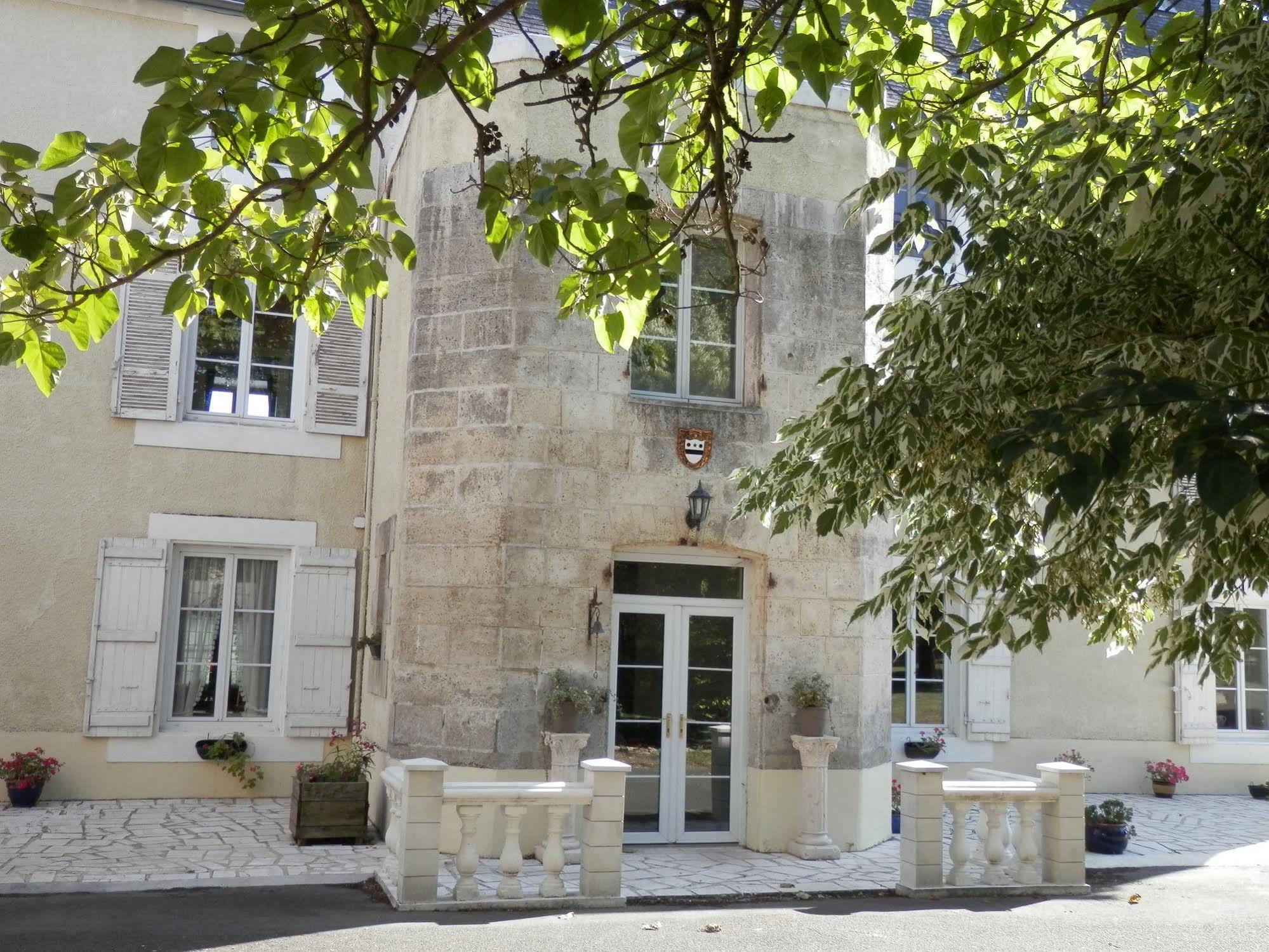 Chateau Ardilleux Bagian luar foto